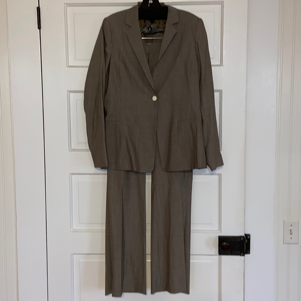 Elie Tahari, 2 Piece Suit